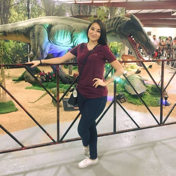 Meet your Posher, Cristal - Picture 1 of 1